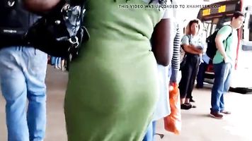 # Bunda Mom Dark Huge Butt-COROA MULATA RABUDA