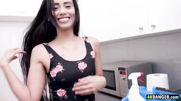 Andreina Deluxe eligió la mejor casa para limpiar porque ahora también puede limpiar un Dong
