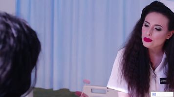 Extraño Hospital Con Enfermeras y Médicos Lesbianas-Whitney Wright, Casey Calvert, Ryan Keely y Sarah Vandella